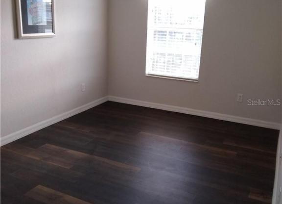 4 beds, 2 baths, 1,424 sqft, $2,000