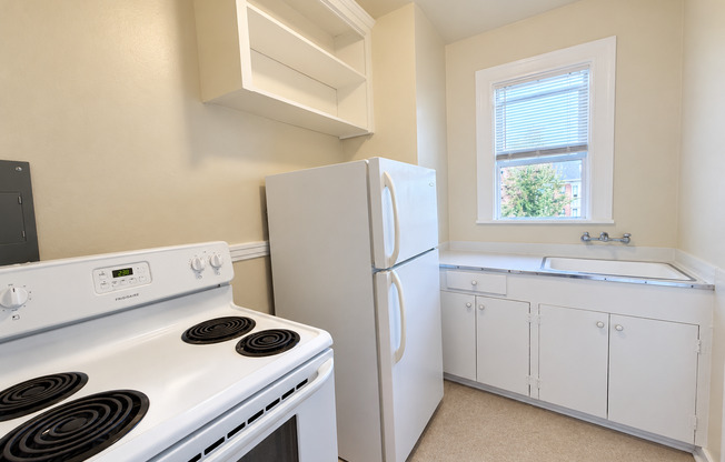 1 bed, 1 bath, 460 sqft, $1,195, Unit 309