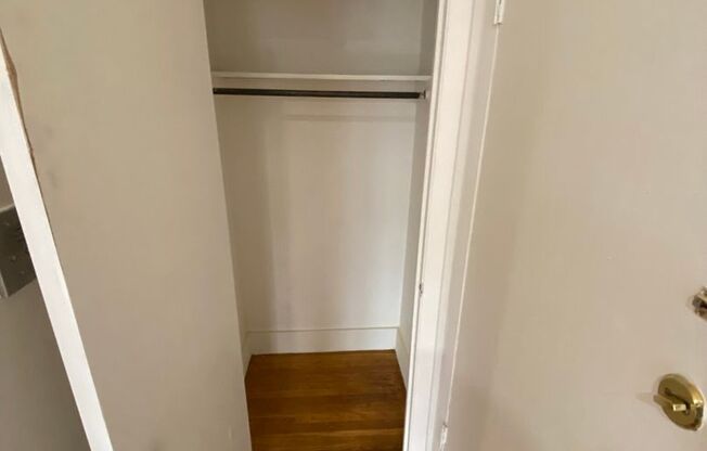 Affordable Apt in Perfect Location Near EVEYTHING.  Heart of Allston Village.  Ht/HW Included