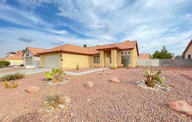 Fully upgraded 3 bedroom house on large lot near Ann/Jones ready for immediate move in!