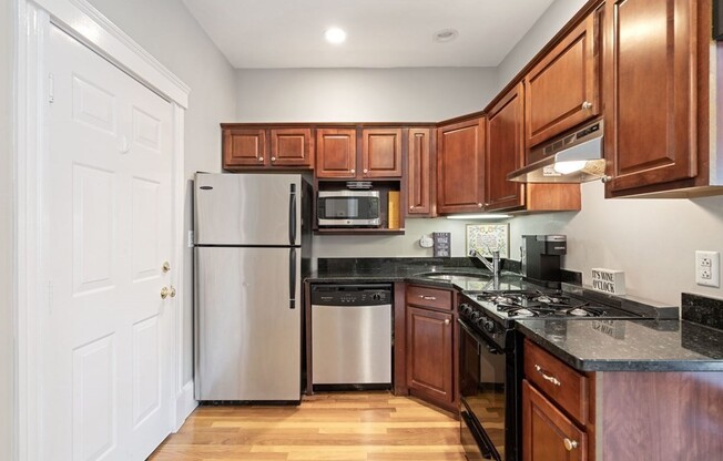 177 W 6 ST