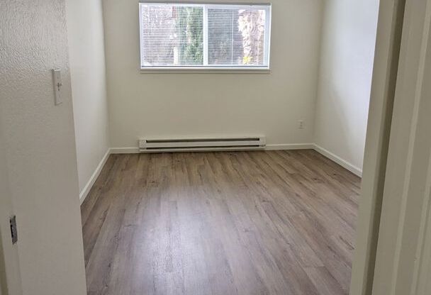 1 bed, 1 bath, 700 sqft, $1,295, Unit #21