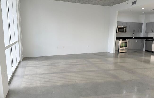 Studio, 1 bath, 737 sqft, $2,550, Unit Unit 302