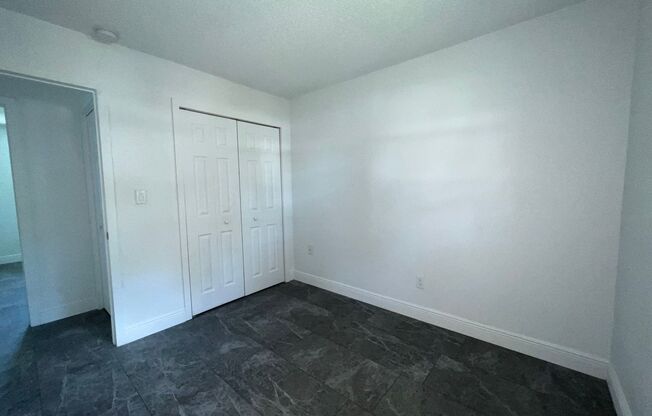 Fully Renovated 2 Bed, 1 Bath Duplex in the Heart of Kissimmee – Modern Upgrades Galore!