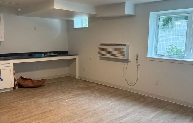 1 bed, 1 bath, 740 sqft, $1,115, Unit 218