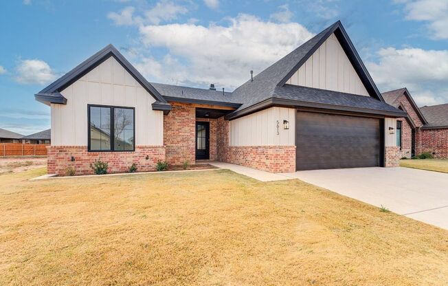Available Now! Signature Homes by Clearview presents this beautiful 3/3/2 in Stonewood Estates.