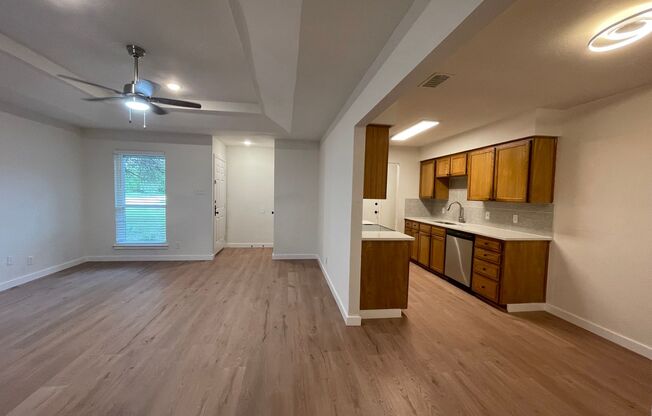 1155-1153 Landsdale lane