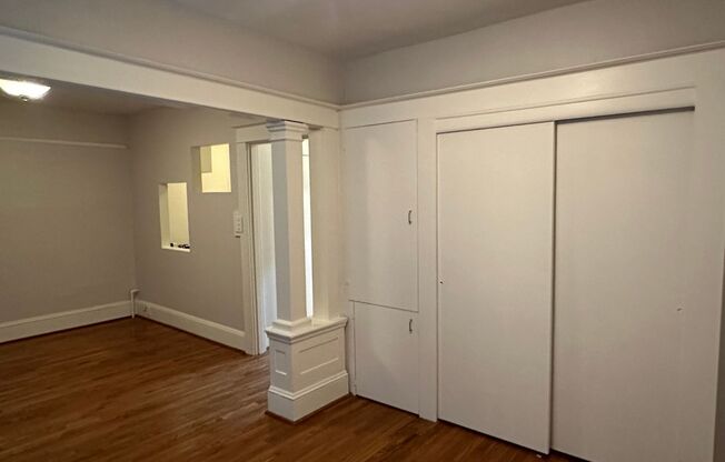 Studio, 1 bath, 450 sqft, $1,095, Unit 102