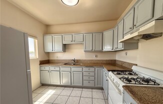 1335 ALEXANDRIA AVE