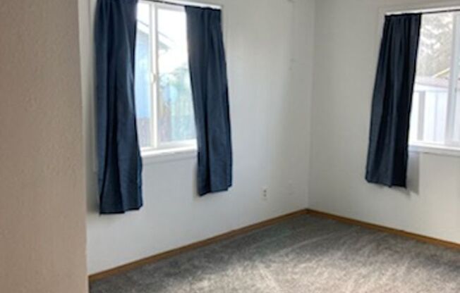 3 beds, 1 bath, $1,695