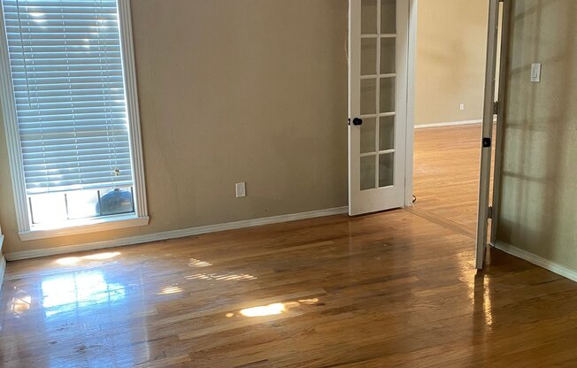 5203 SUTTON CT