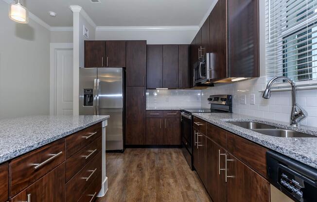2 beds, 2 baths, 1,368 sqft, $2,567