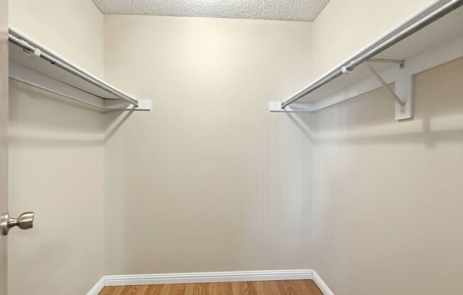 2 beds, 2 baths, $1,250, Unit # 102