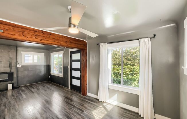 Amazing 3bed/4bath Home with 3 Additional Flex Rooms in University District!