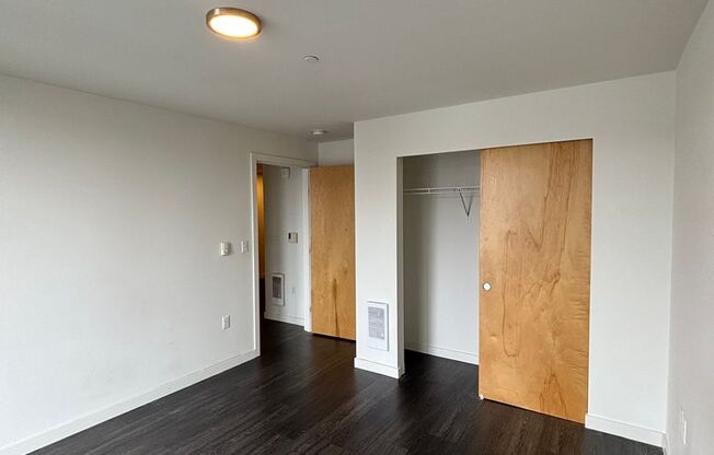 2 beds, 1 bath, 574 sqft, $1,795, Unit 305