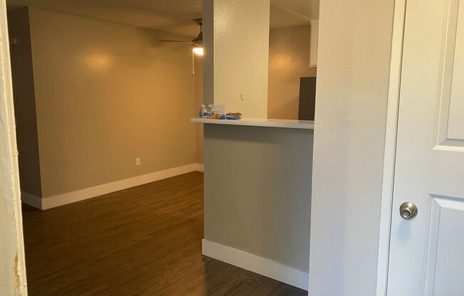 2 beds, 1 bath, 896 sqft, $2,395, Unit 102