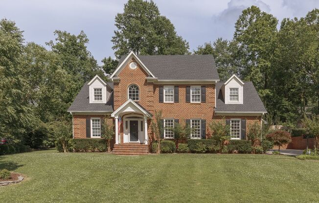 Stunning 5Bed/3.5Bath Home in Desirable Sedgefield/Grandover neighborhood in Greensboro/ lawn care included.