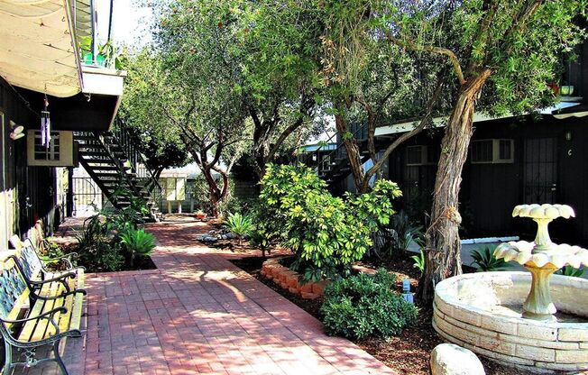 Town and Country Garden Apartments