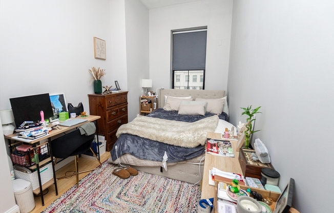 4 beds, 2 baths, 1,006 sqft, $6,750, Unit 404