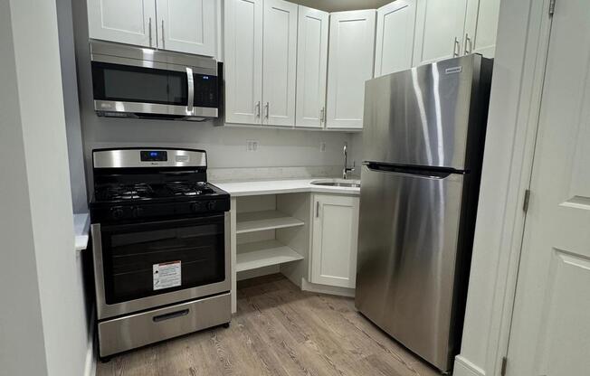 Studio, 1 bath, $3,650, Unit 6A