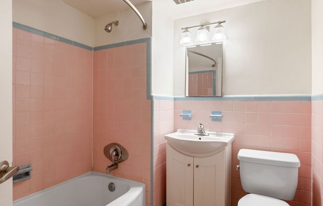 2 beds, 1 bath, 942 sqft, $1,775, Unit 101