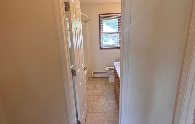 2 beds, 1 bath, 903 sqft, $1,210, Unit E-8