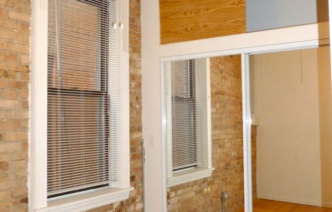 3 beds, 1 bath, 950 sqft, $2,700, Unit 101