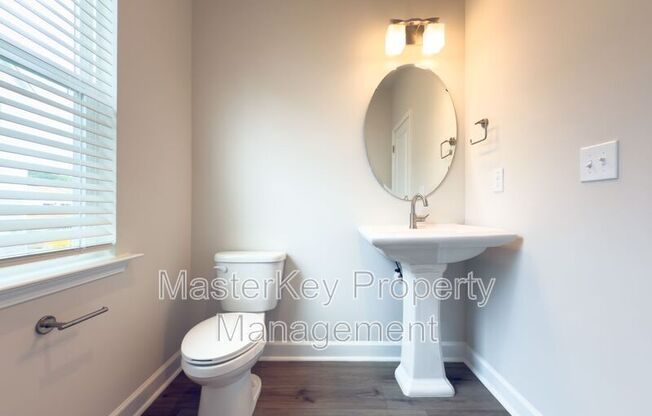 804 HILLFARM DR