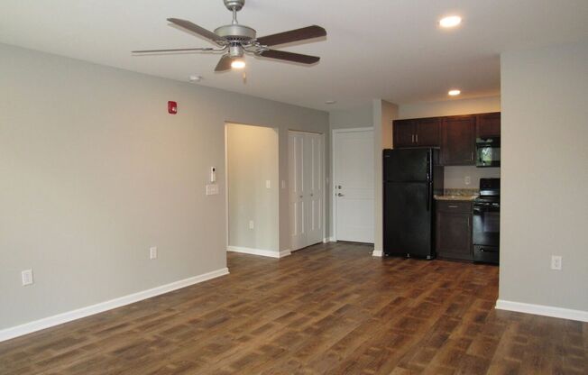 1 bed, 1 bath, 700 sqft, $950, Unit A 106