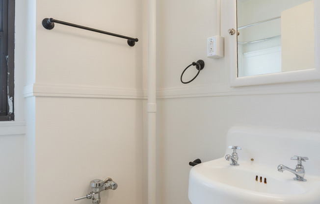 Studio, 1 bath, 382 sqft, $1,495, Unit 811