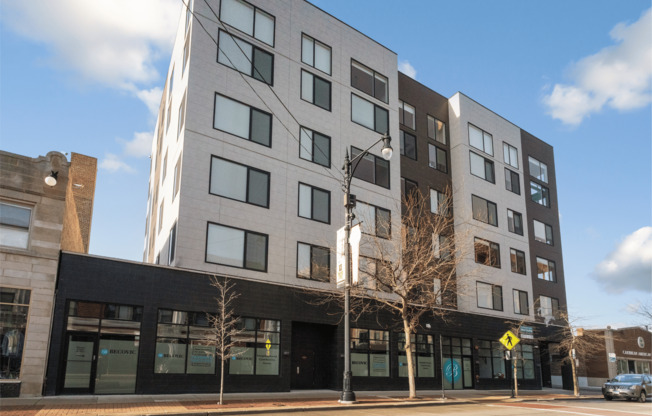 Studio, 1 bath, 360 sqft, $1,625, Unit 207