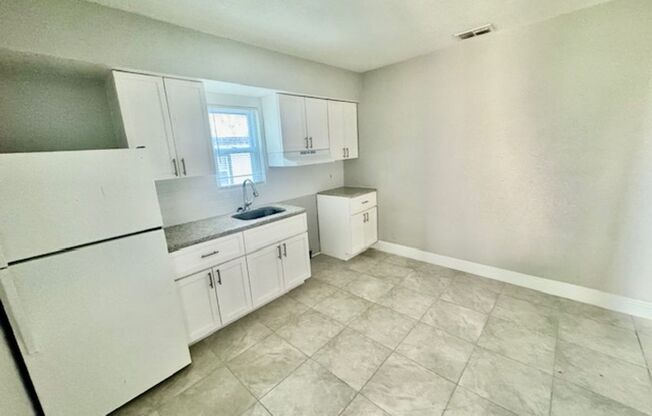 3 beds, 1 bath, $1,850