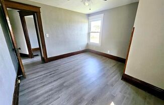 3 beds, 1 bath, $1,250