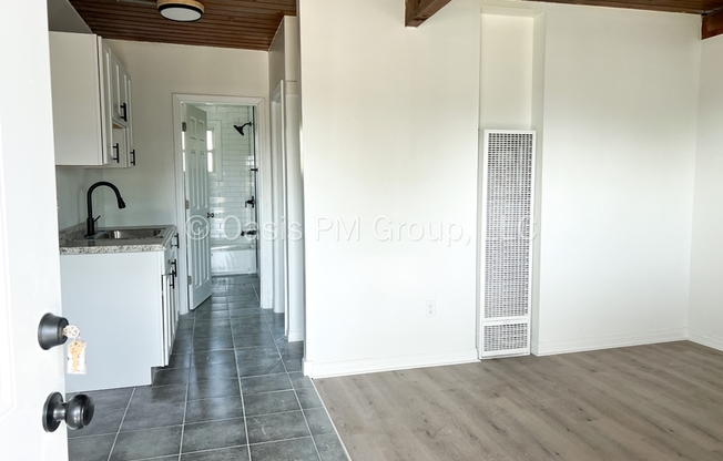 3205 JOAN RD