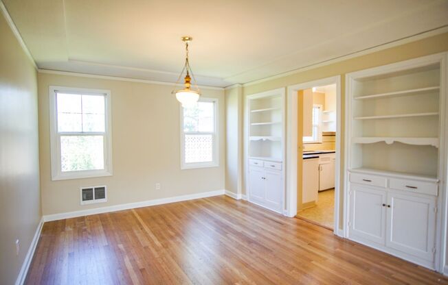 Irvington: Spacious 2 Bdr w/Hardwoods, Built-ins + Charm!