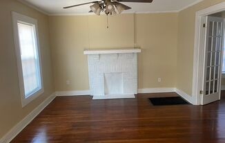 2 beds, 1 bath, $995