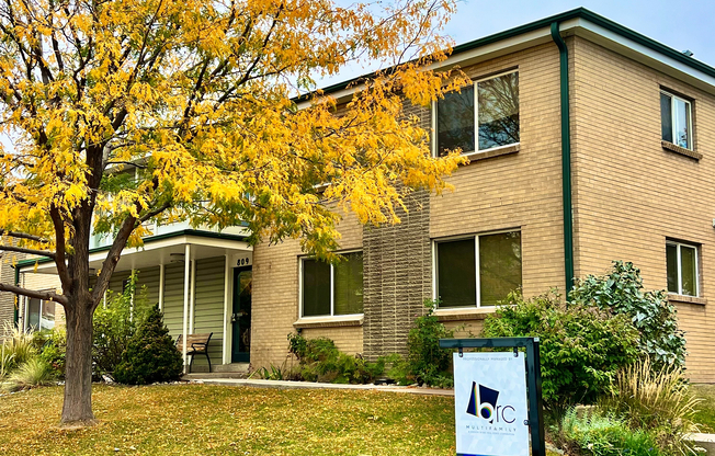Oak Street Apartments