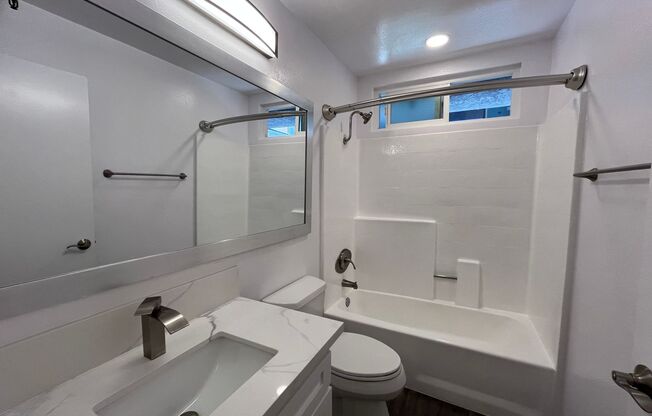 1 bed, 1 bath, 850 sqft, $2,548, Unit 212