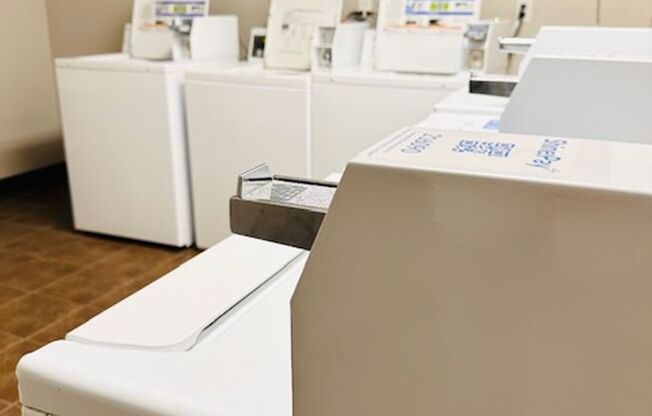 1 bed, 1 bath, 700 sqft, $1,220, Unit 401-317