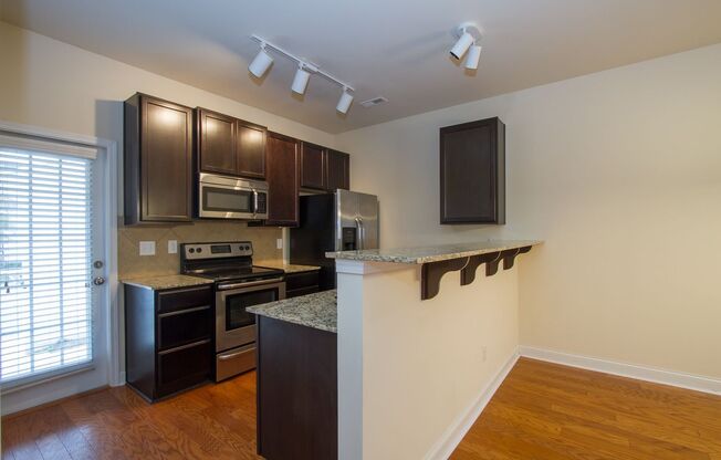 Modern & Spacious Townhouse Near University Park & Concord Mills – Move-In Ready!