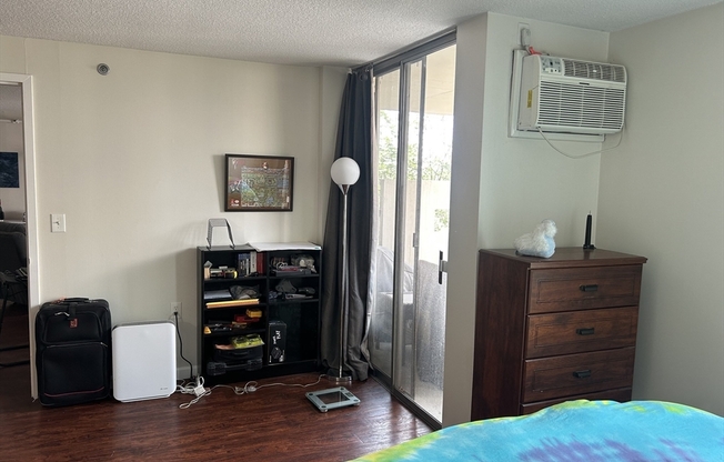 1 bed, 1.5 baths, 700 sqft, $2,950, Unit 503
