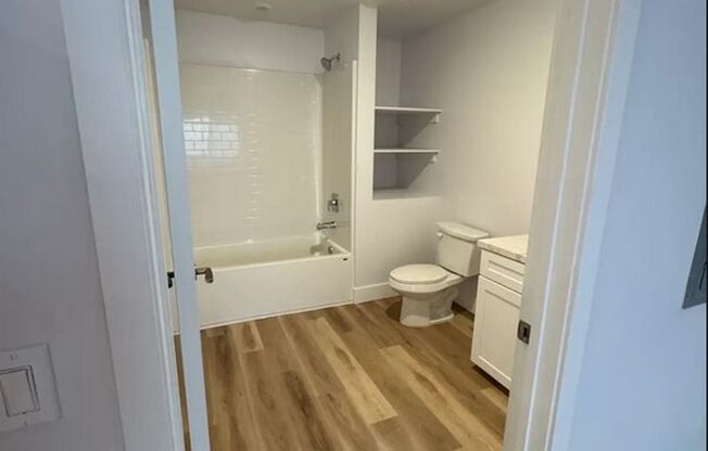 Studio, 1 bath, 390 sqft, $1,625, Unit 100