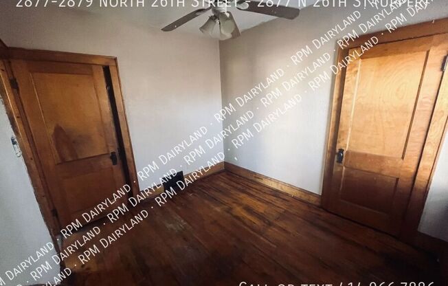 2877 2879 N 26 ST