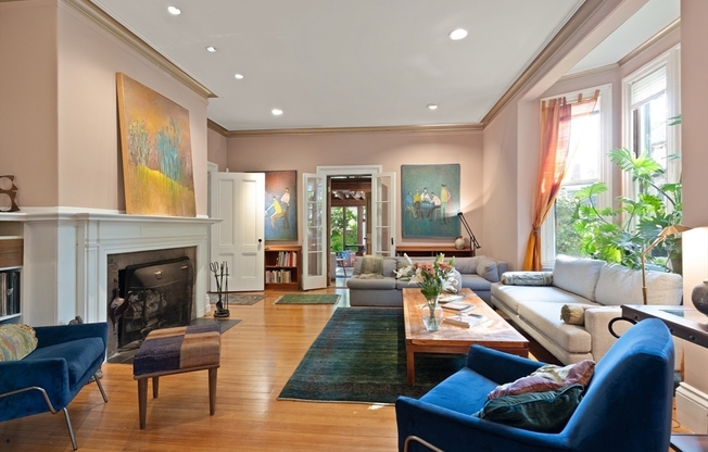 32 Hawthorn St Apt 2