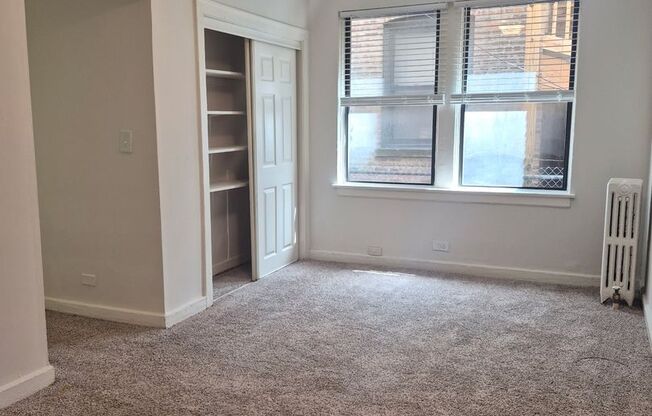 5210-14 S. Woodlawn