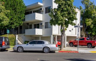 2 beds, 2 baths, 1,137 sqft, $2,995, Unit 599-17