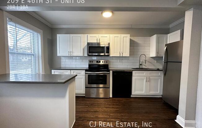 209 E 46 ST