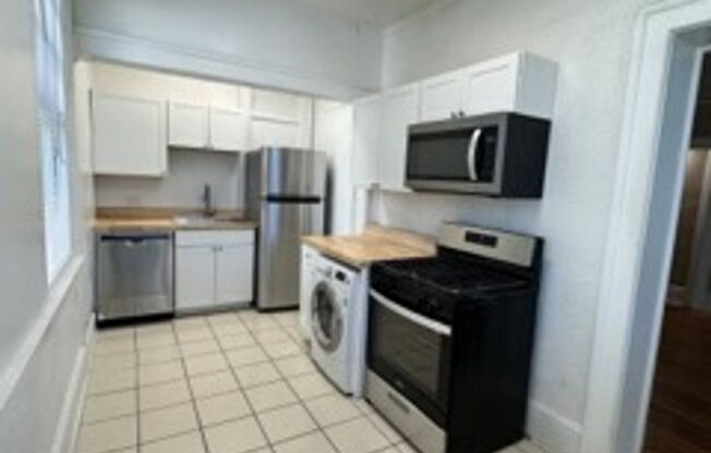 Studio, 1 bath, 550 sqft, $1,445, Unit 934-1B