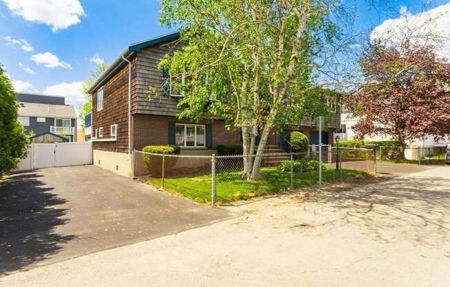 9 CLINTON RD