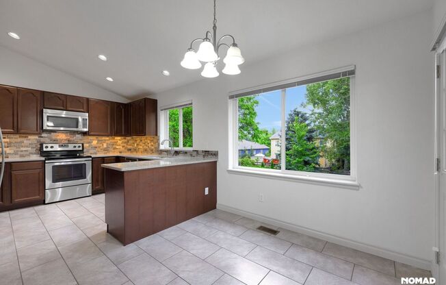 4BR  House in Longmont